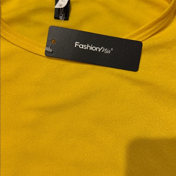 Yellow Ruffle Sleeve Top - Picture 2 of 5